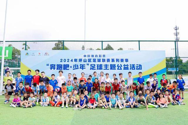 孙颖莎回国！蜡像亮相时间出炉，并肩刘翔姚明，无愧国乒代表
